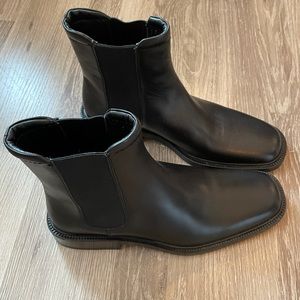 Men’s Gucci boots